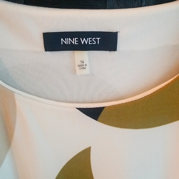 Nine West Dresses & Skirts - Nine West Circle Pattern Dress
